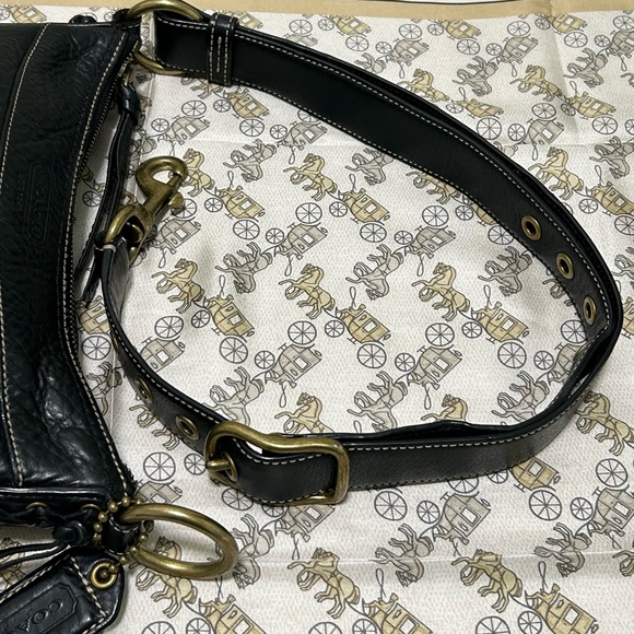 COACH Bleecker Leather Slim Duffle w/Convertible 2 Way Strap - Picture 7 of 11